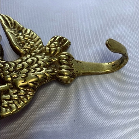 Brass Winged Eagle Bird Hook Wall Decor Vintage 3” x 4” - Picture 4 of 6